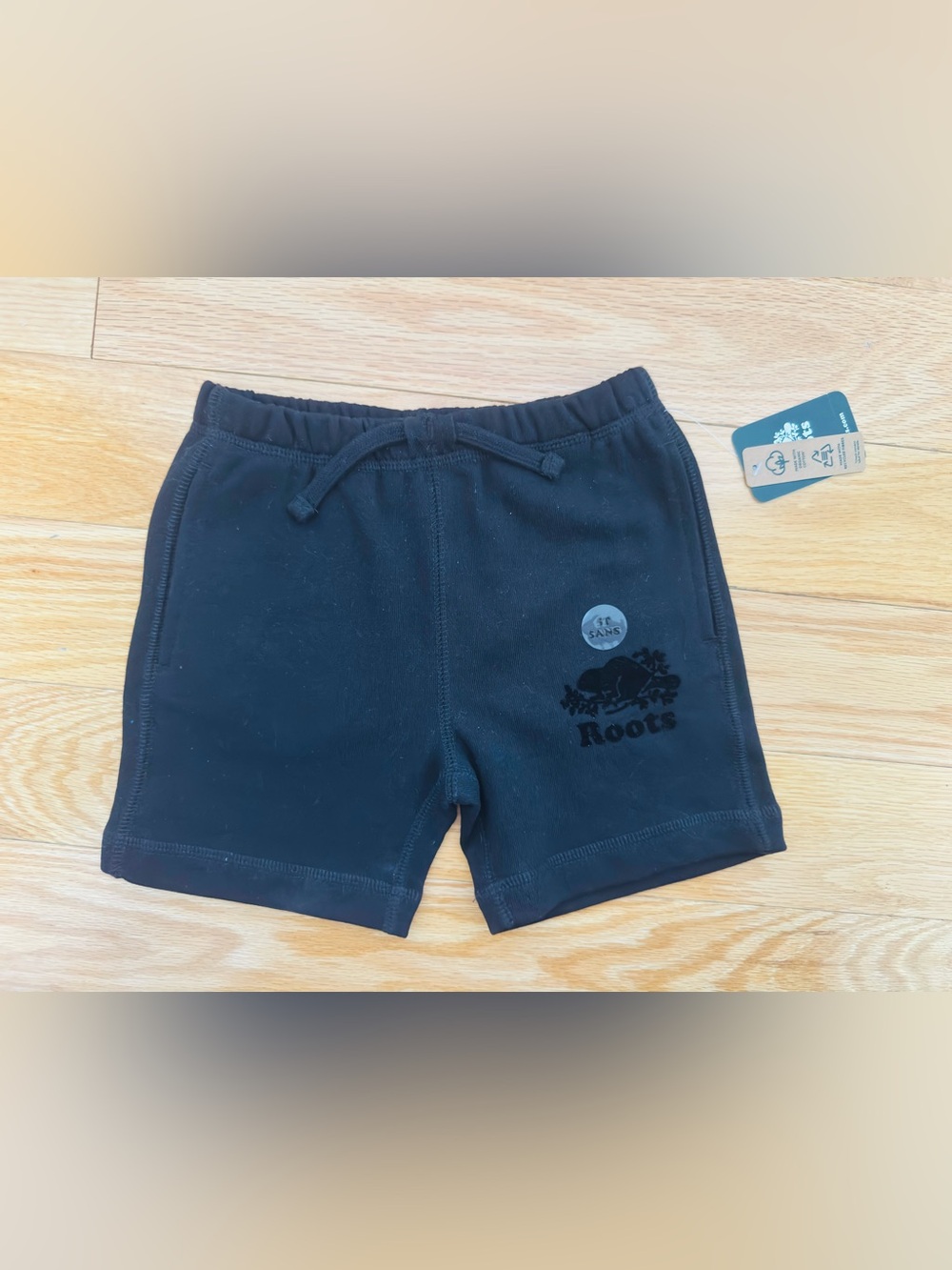 Brand new Roots Kids sweat shorts size 5T